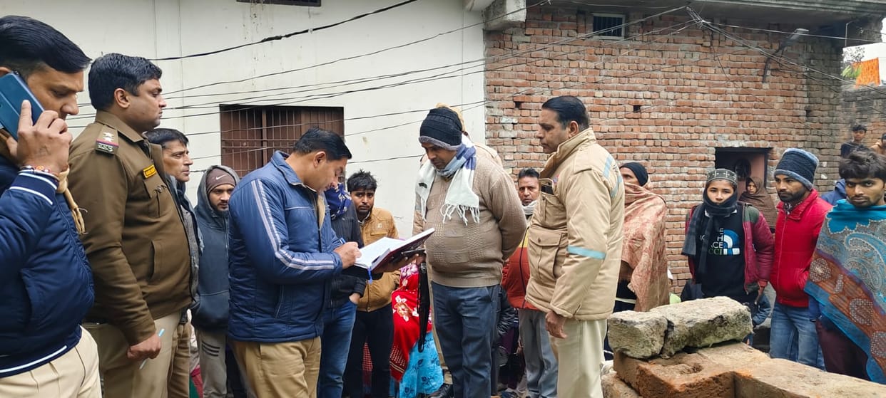 Shamli: Sensation when two newborn fetuses were found in a vacant plot