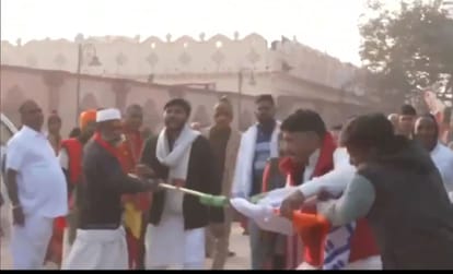 UP Congress leaders reached Ram temple, took a dip in Saryu, said- Ayodhya is everyone's