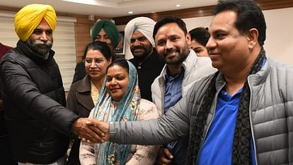 Aam Aadmi Party and Congress formed alliance for Chandigarh Mayor elections