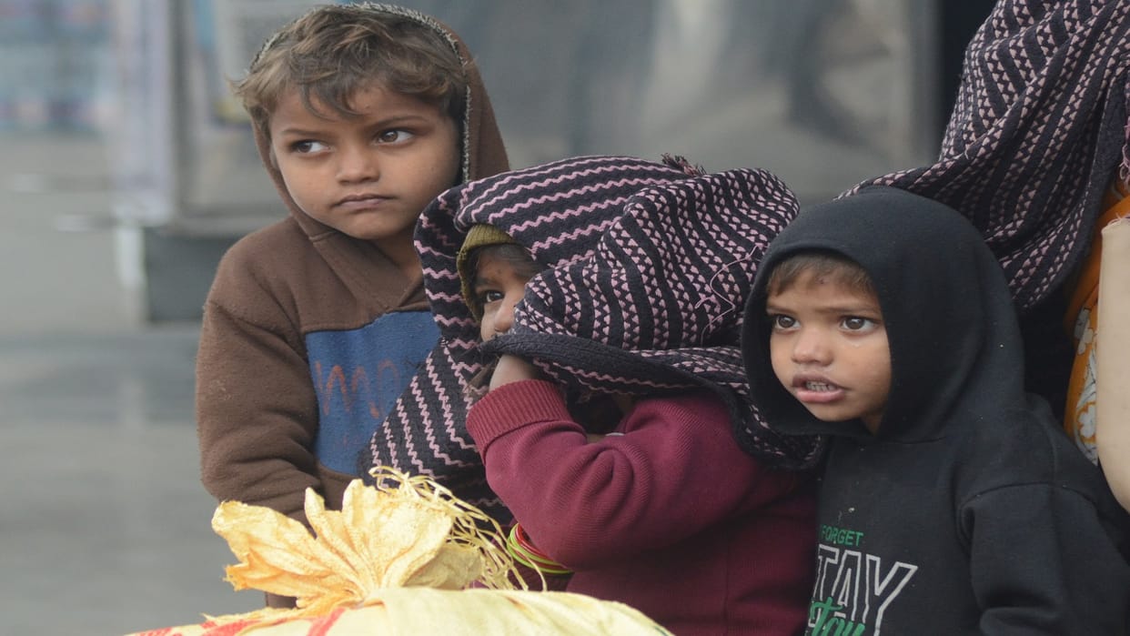 IMD red alert dense fog and cold wave in Bareilly
