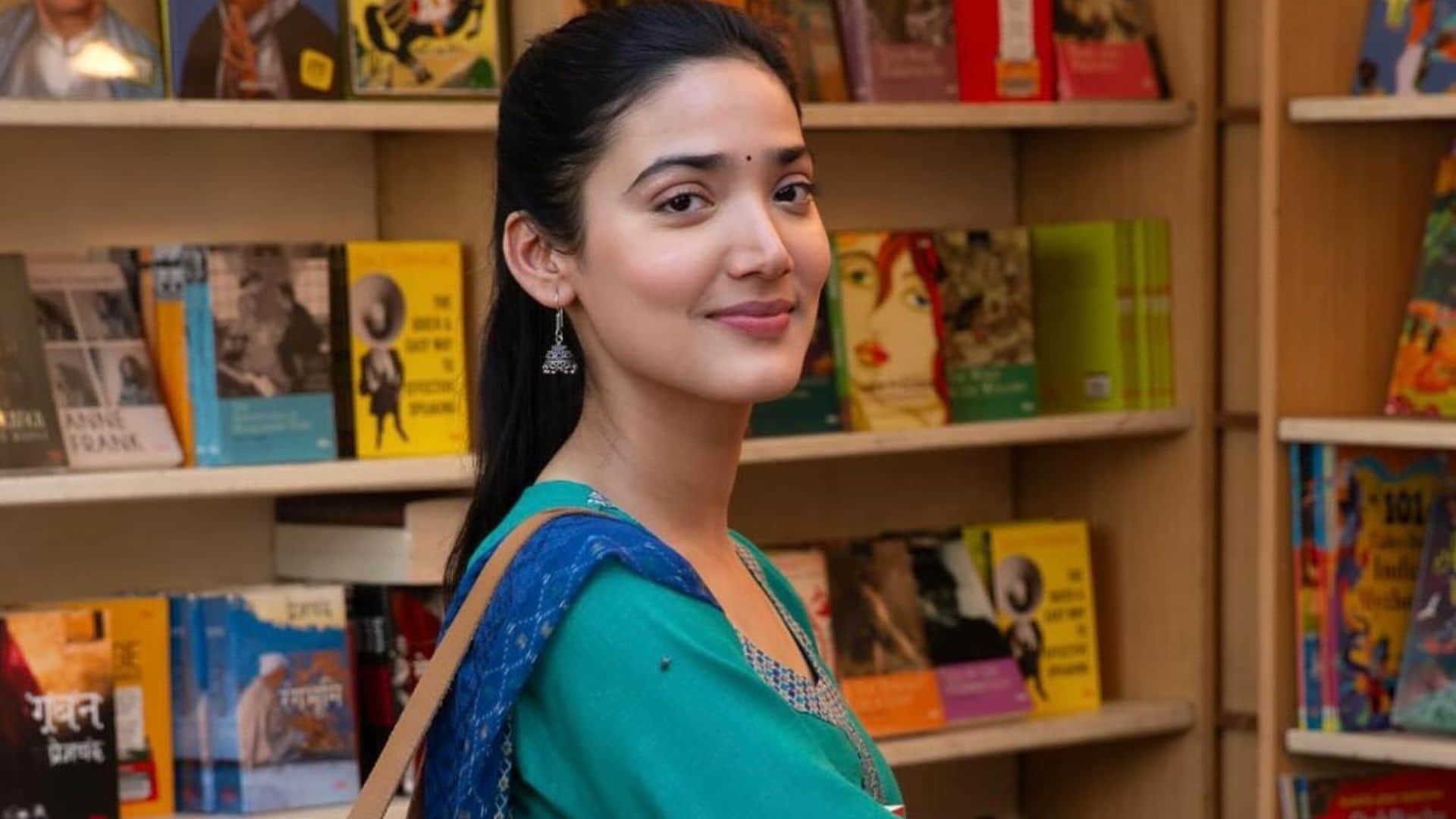 12th Fail actress Medha Shankr reacted the film success and shared a video to expressed her gratitude to fans