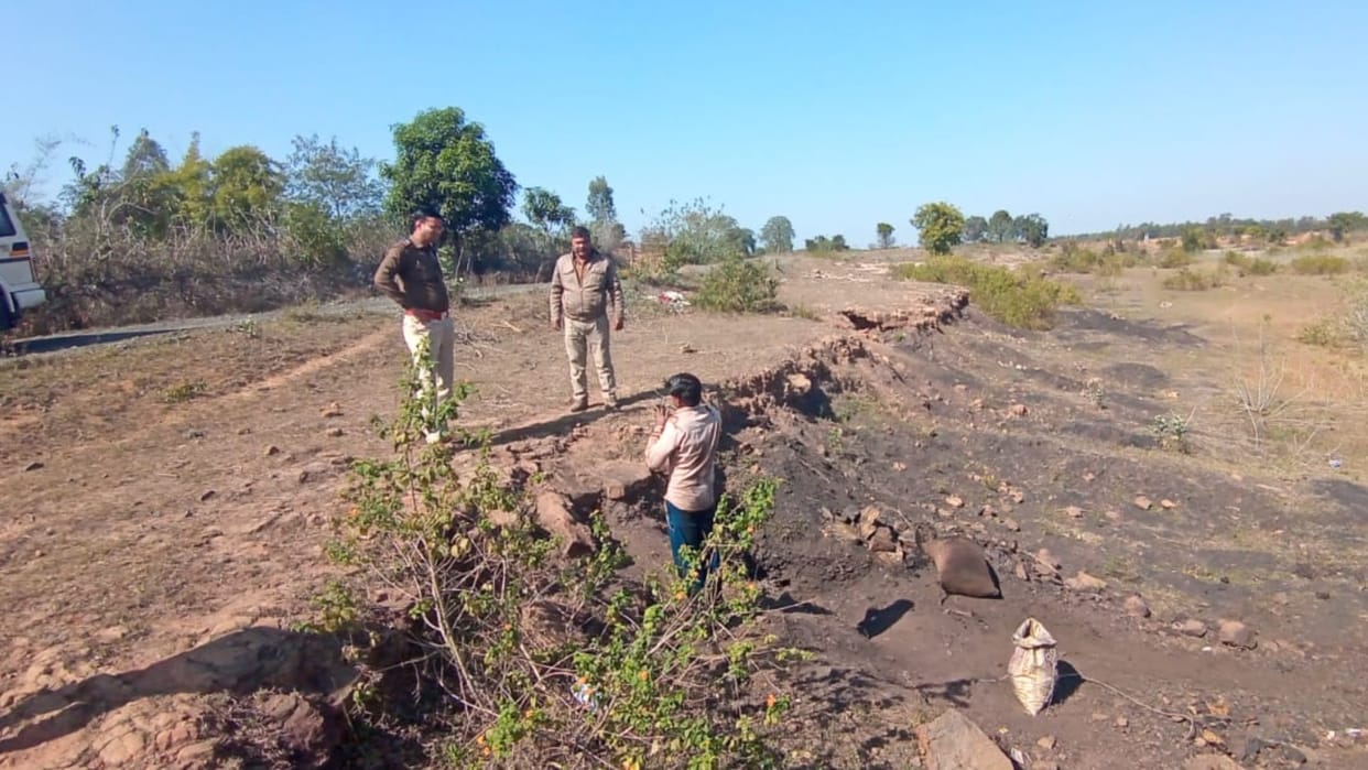 Shahdol News: Police Action Against Illegal Coal Mining, Two Held