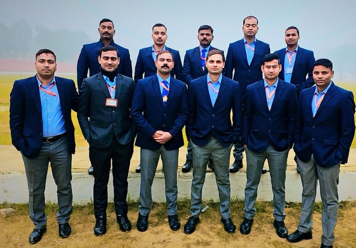 Inspector-constable of UP Police will be seen wearing a suit for the first time, special dress prepared for li