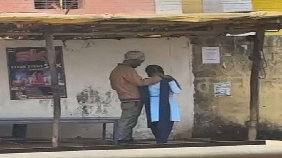 छेड़छाड़ का वीडियो वायरल