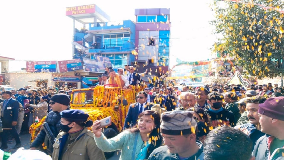 Uttarakhand News: CM Pushkar Singh Dhami did a road show after reaching Pithoragarh