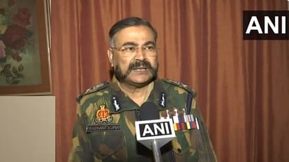 UP: डीजी प्रशांत कुमार और आईजी मंजिल सैनी को गैलेंट्री अवार्ड, 74 पुलिसकर्मियों को राष्ट्रपति पदक President award to 74 policemen in Uttar Pradesh.