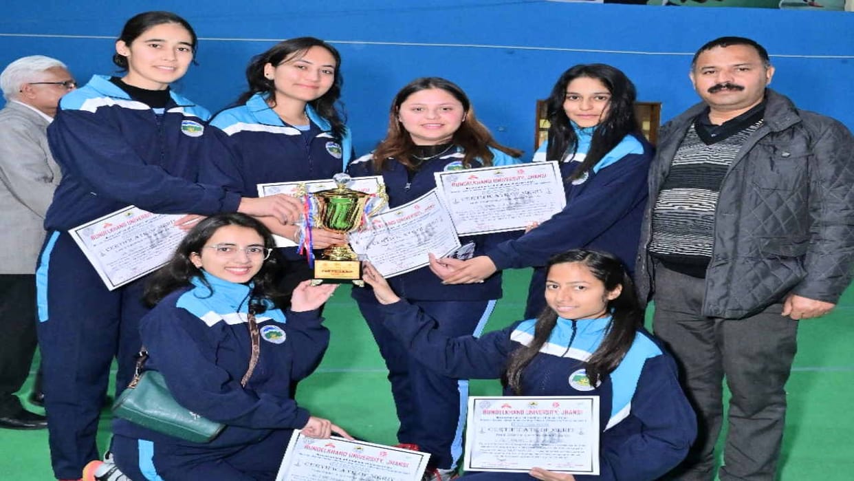 Himachal's chess team won the second runner up trophy in the North Zone Inter University Competition.