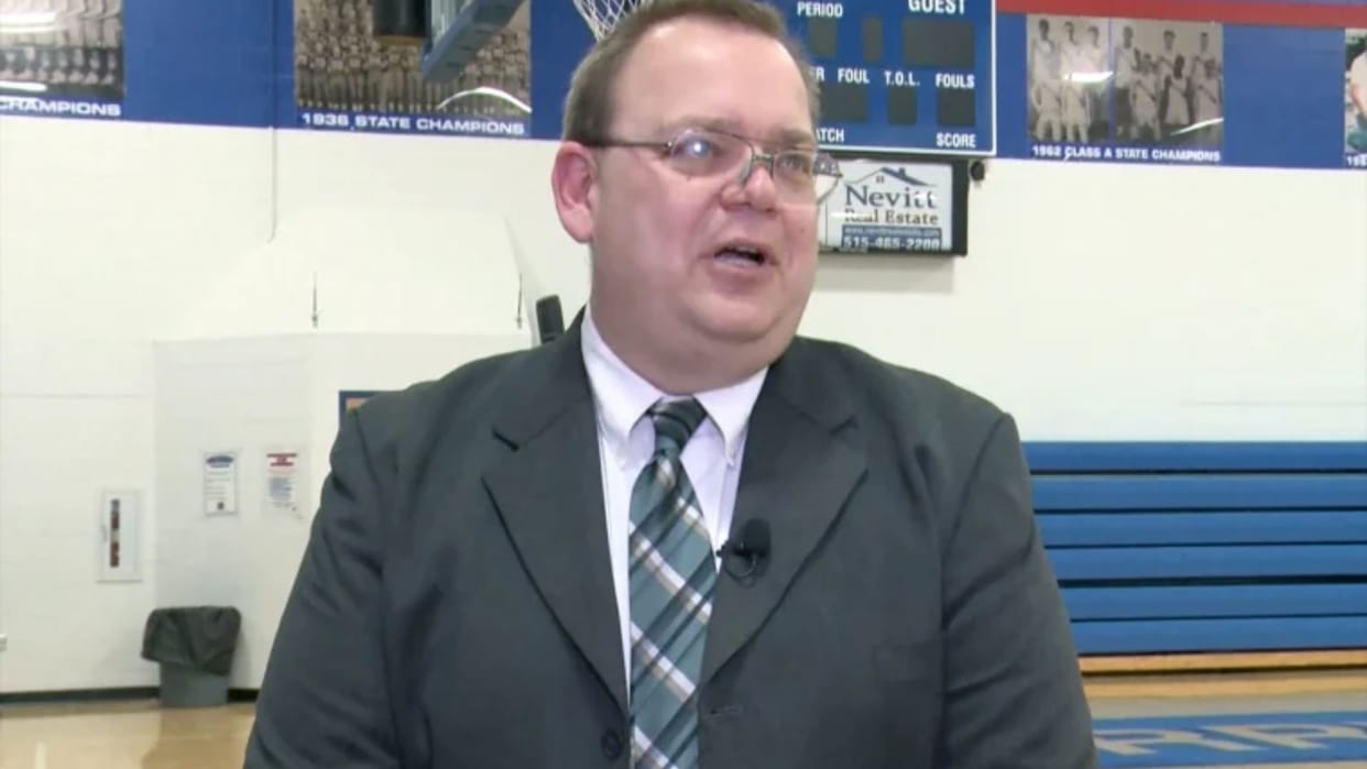 US principal dan marburger who risk his life to save students in iowa mass shooting dies