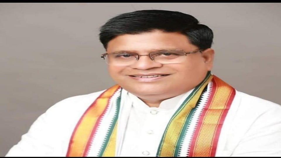 कांग्रेस नेता बसंत ताटी