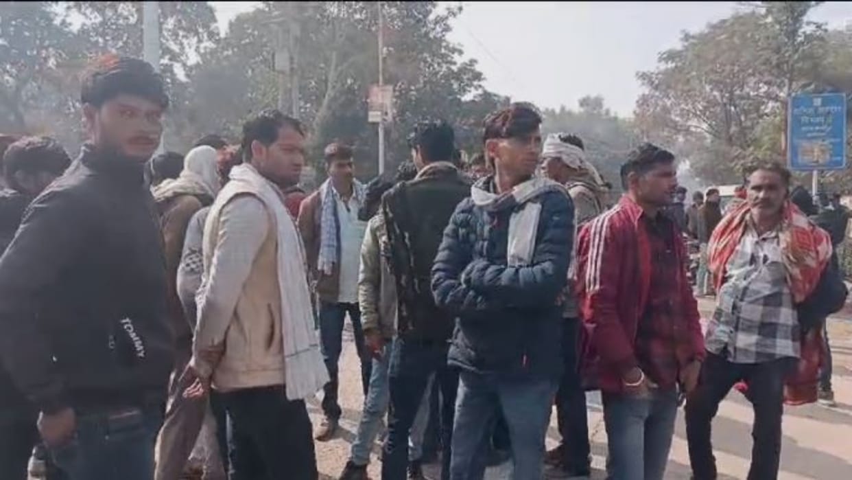 Rajasthan News: Villagers protest against police campaign to stop illegal mining and transportation
