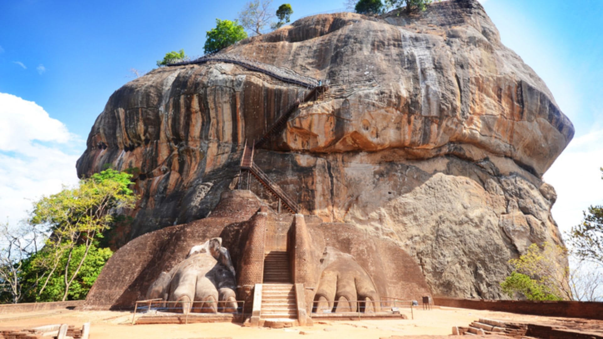 Sigiriya Rock Fort Ravana Palace In Srilanka Ravan Mahal Know Interesting Facts