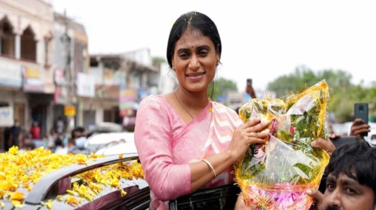 Jagan Mohan Reddy not the successor of YSR claims AP Congress Chief YS Sharmila
