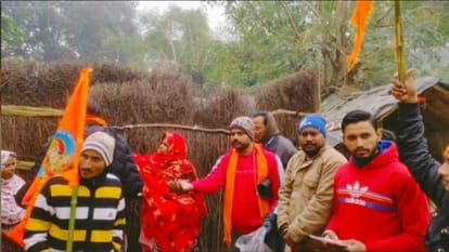 VHP issued mobile numbers to get Akshat and invitation card of Ram Mandir in Shahjahanpur