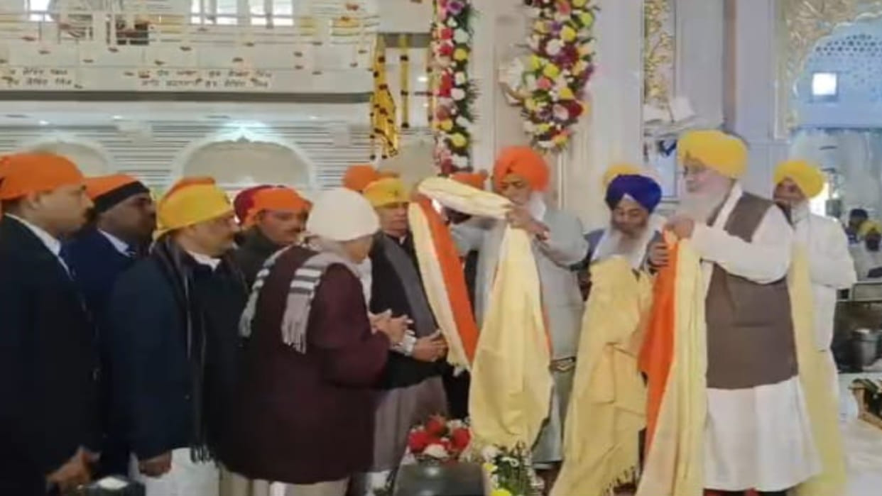 CM Nitish Kumar reached Sri Harmandir Sahib Gurudwara on the 357th Prakash Parv