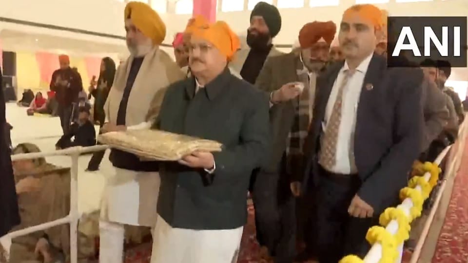 JP Nadda reached Gurudwara Rakab Ganj Sahib on the birth anniversary of Guru Gobind Singh.