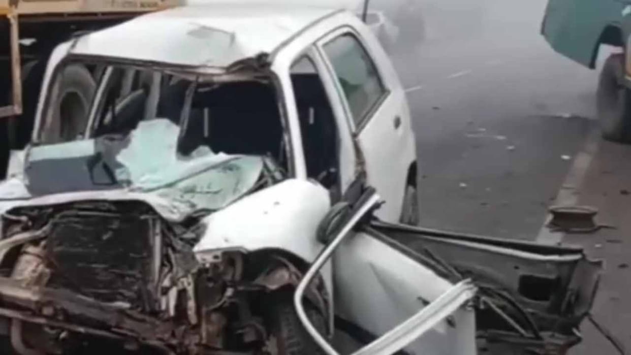 One dead and 10 injured in road accident in Firozpur of Punjab