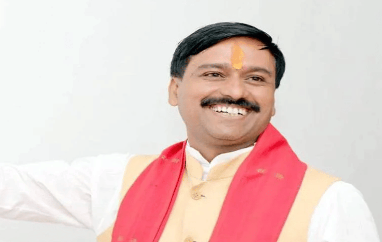 MP News: Minister of State Dharmendra Lodhi said – Pilgrims will be taken to Adhyaya by airplane for free.