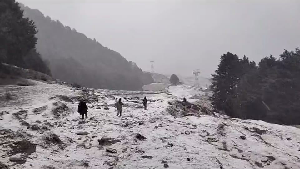 Uttarakhand Weather Update Today Snowfall in char dham and Auli after Long Time Photos