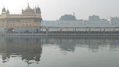 More than two lakh tourists gathered in Amritsar on Long Weekend