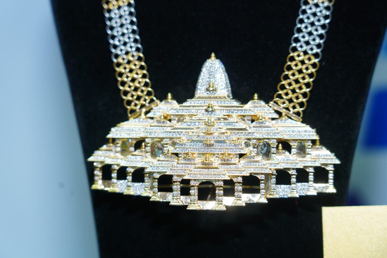 Chhattisgarh: Jewellery festival in capital Raipur; Shri Ram Darbar made of diamonds and gold