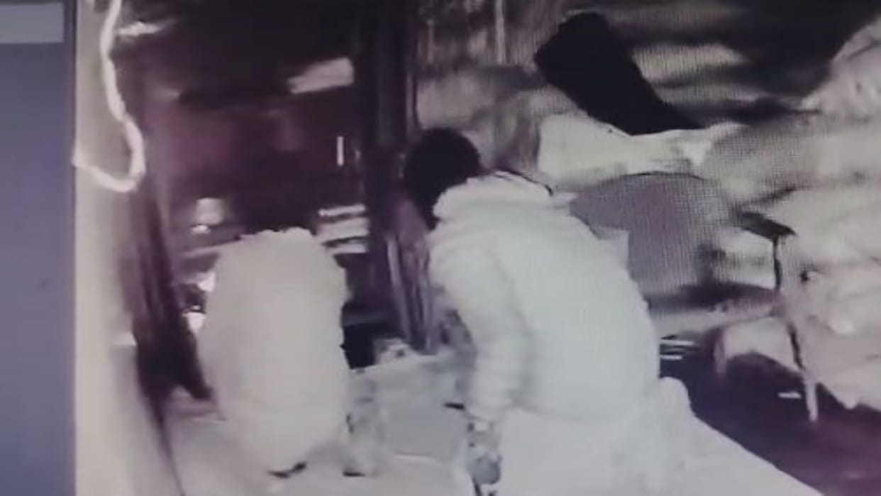 Rajasthan News: Thieves broke locks of 6 shops in agricultural market, question marks raised on police