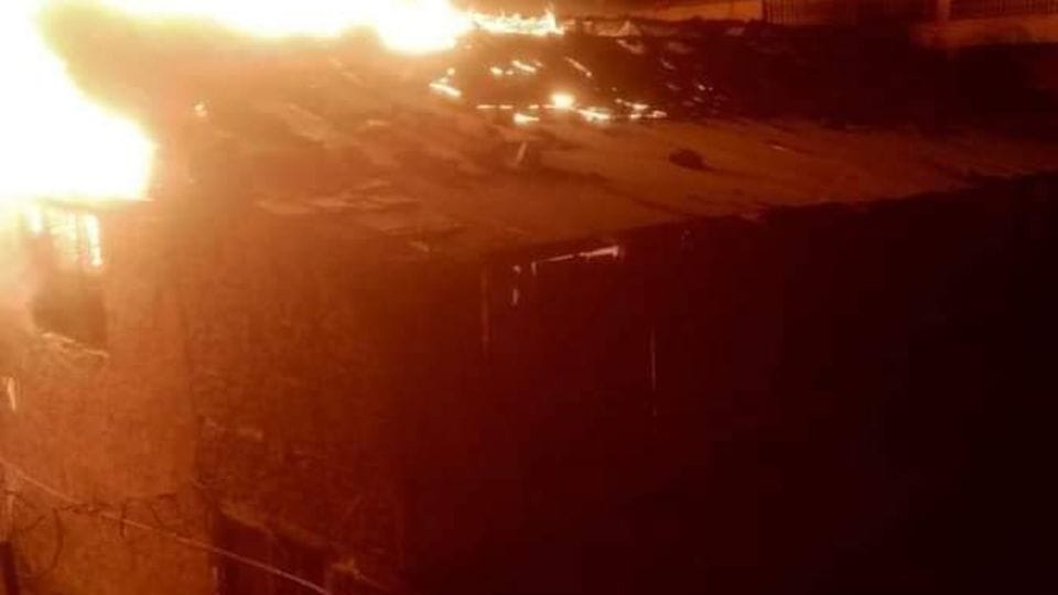 One laborer died and one injured in fire in two-storey slate building in Shimla