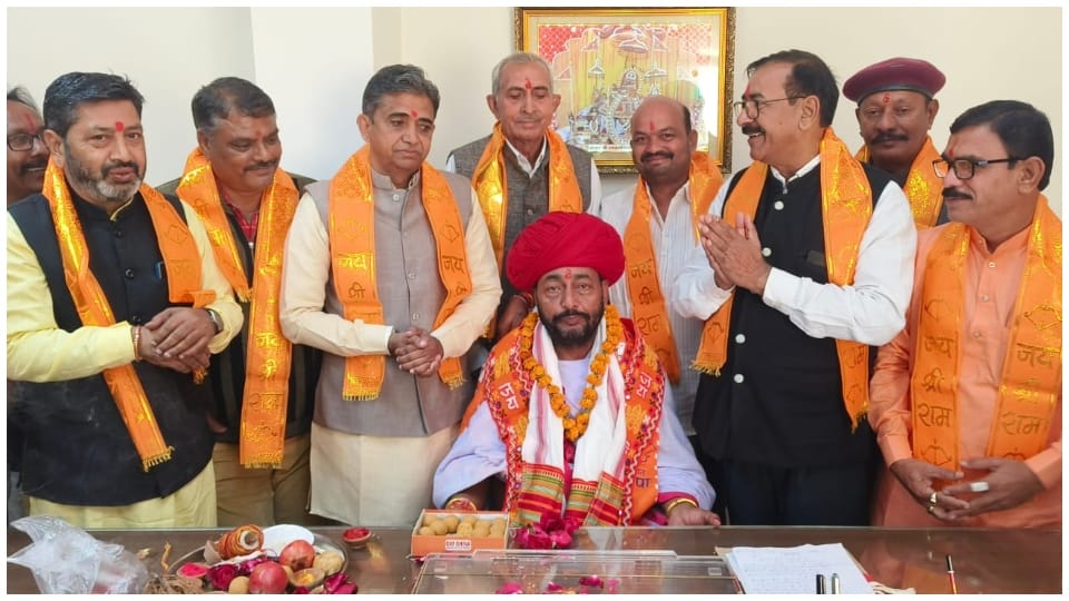 Sirohi MLA Otram Devasi assumed charge as Minister of State with Vedic chanting