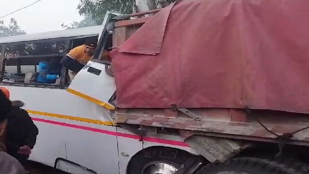 Accident on Jalandhar Pathankot highway in Punjab; Punjab Police bus collides with truck, four soldiers killed