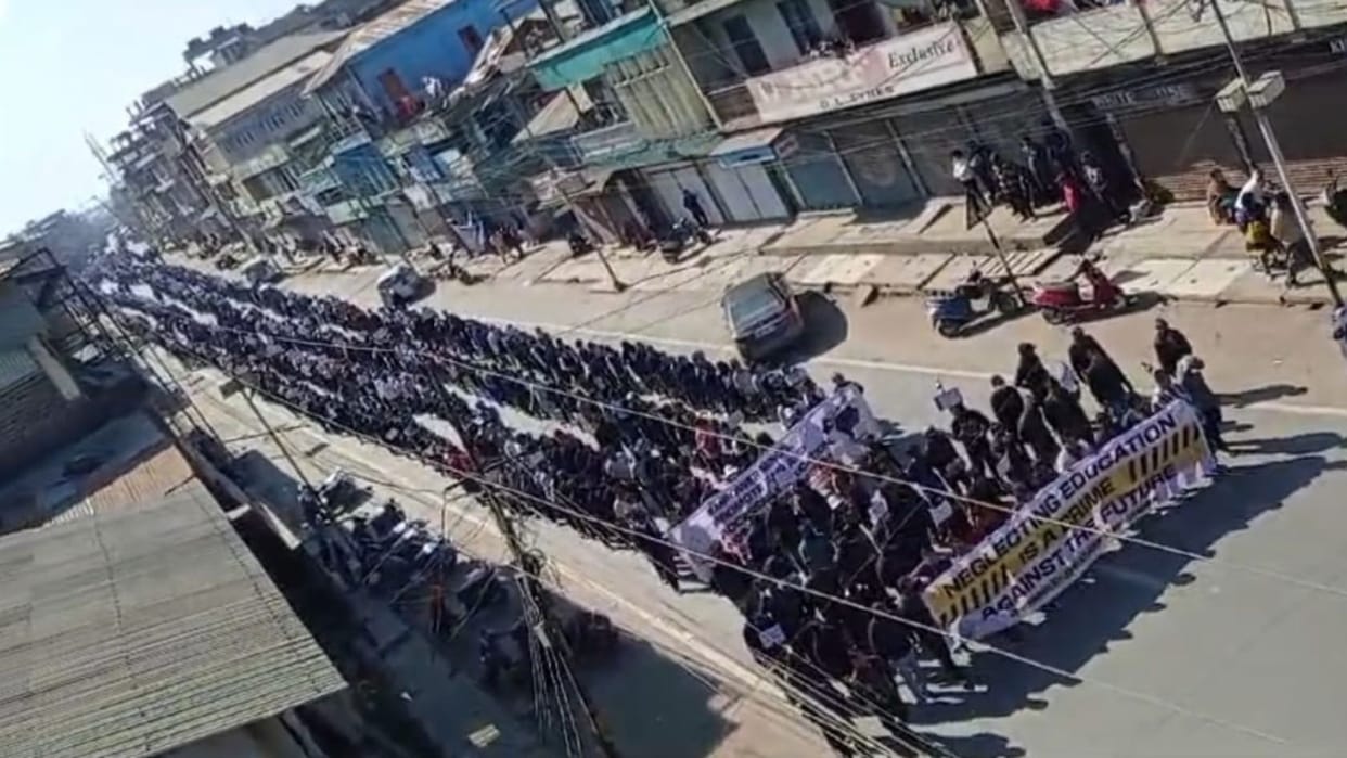 Blast and firing in Senapati district in Manipur know all updates in hindi