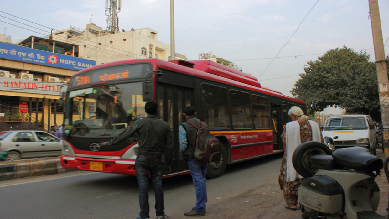 You Can Book DTC Bus Ticket Through WhatsApp Know What Delhi Government Is Planning