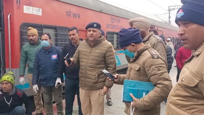 Dead body of youth found in train toilet Haridwar Uttarakhand Crime News