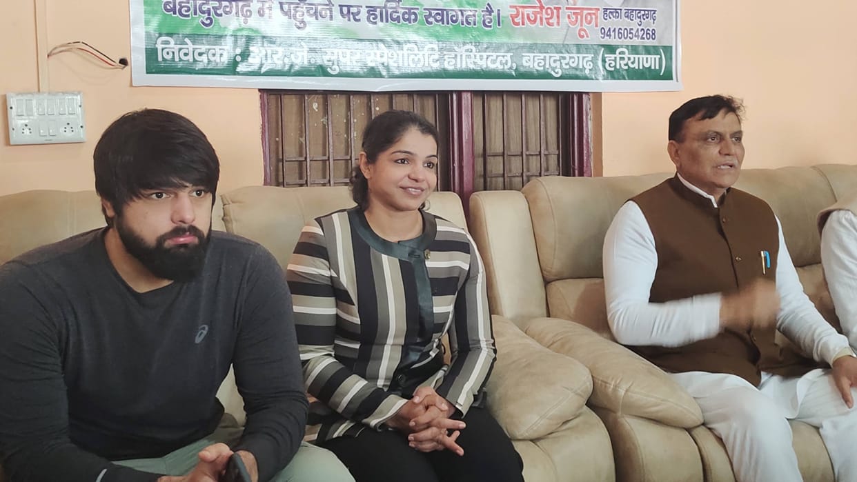 Ruckus in wrestling: Now Olympian Sakshi came in support of Nandal group, remained silent on Rakesh group