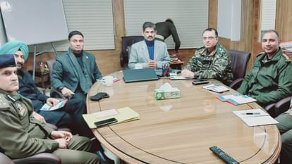 DGP RR Swain reviews security preparedness of Jammu region with GOC 16 Corps