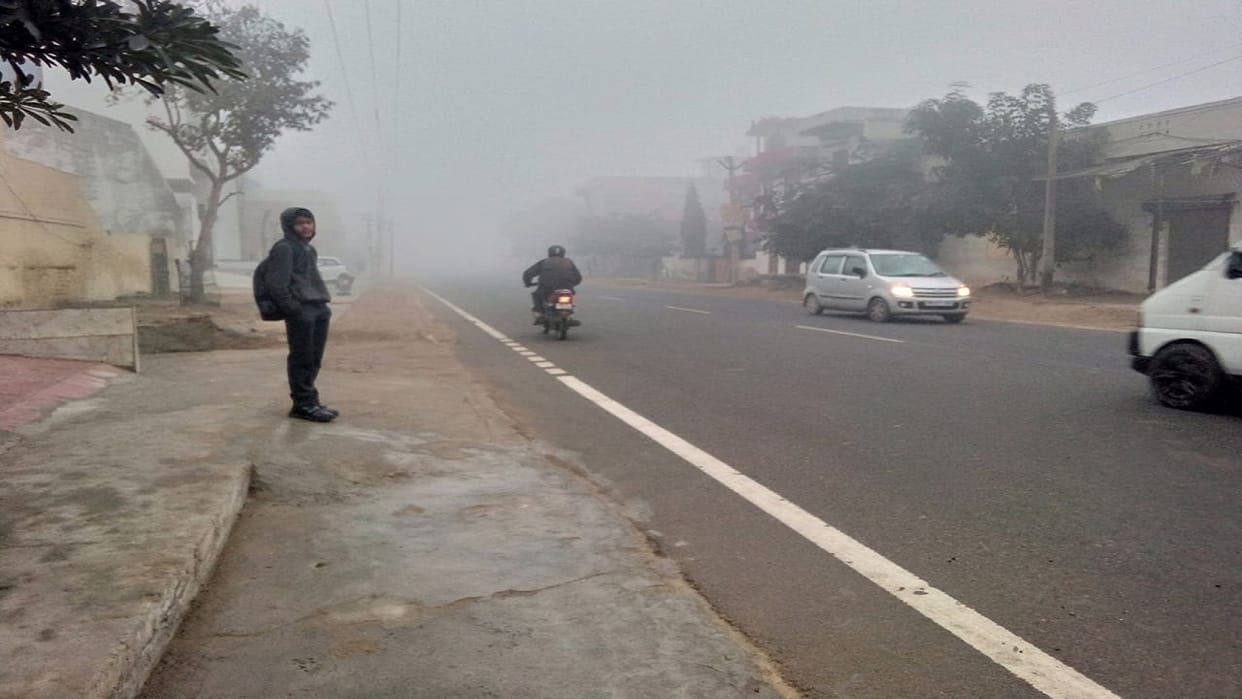 Sonipat hit by pollution along with fog and cold, AQI reached 300, visibility remained 20 meters till 6 am in