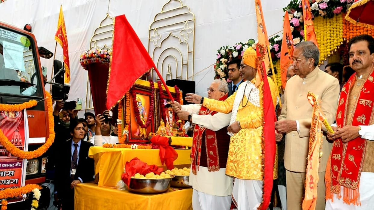 Ram Mandir Governor Kalraj Mishra flagged off vehicles loaded with laddus in Mehandipur Balaji