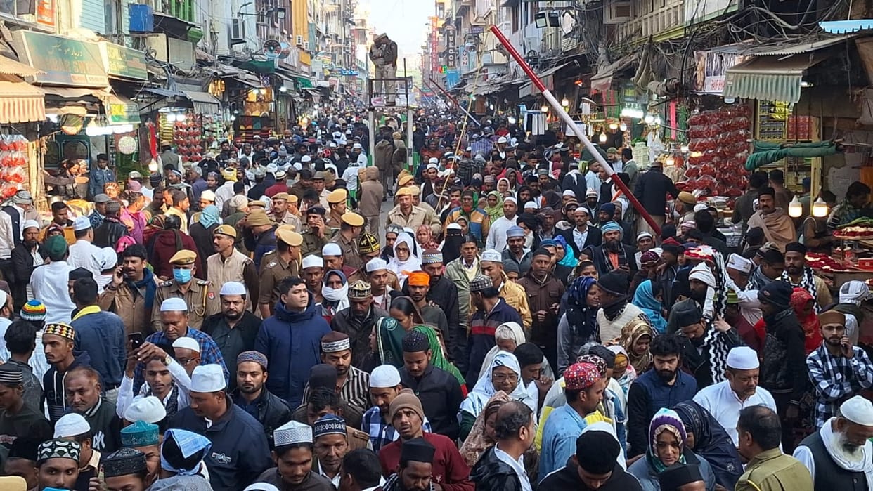 Ajmer 812th Urs of Garib Nawaz concluded informally with small clan rituals