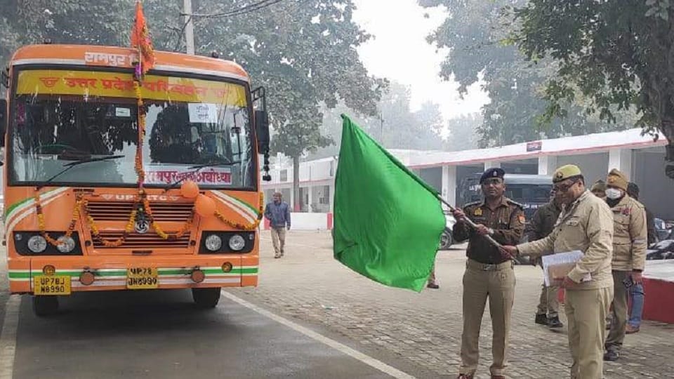 Ram Mandir: Direct bus service from Rampur Ayodhya, devotees started journey amid chants Ram name