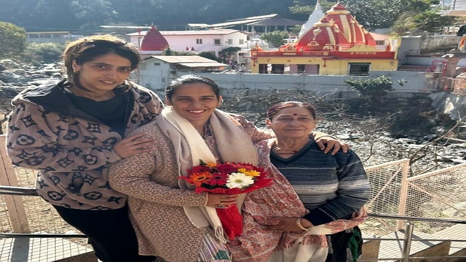 Uttarakhand News: Badminton player Saina Nehwal reached Kainchi Dham