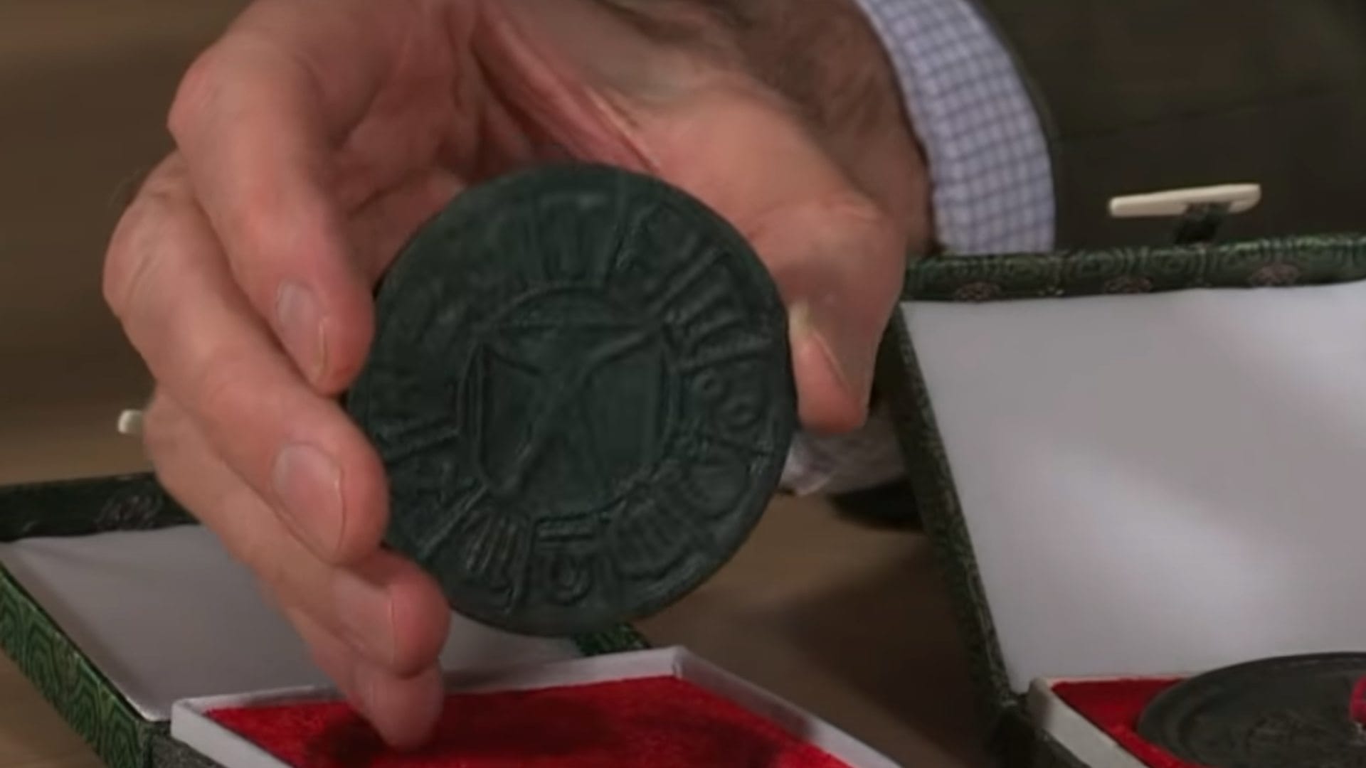 chinese magic mirrors What is the story of the Chinese mirror? What are the Chinese secret mirrors?