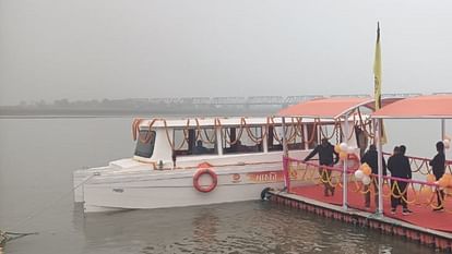 CM Yogi Adityanath inaugrated solar cruise in Ayodhya.
