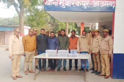आजमगढ़ में हवाला कारोबार का खुलासा: पुलिस के हत्थे चढ़े पांच कारोबारी, 50 लाख रुपये व फर्जी दस्तावेज बरामद Police exposed hawala business and arrested five people and recovered 50 lakh rupees in Azamgarh