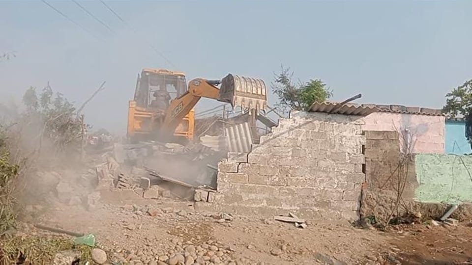 Jammu: JDA removed encroachment from 80 kanal land