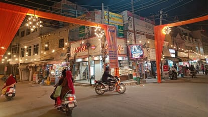जम्मू: वेयरहाउस में 20 फीट की एलईडी पर प्रसारित होगा प्राण प्रतिष्ठा समारोह, भव्य उत्सव की तैयारियां जोरों पर Jammu: Pran Pratishtha ceremony will be broadcast on 20 feet LED in the warehouse.