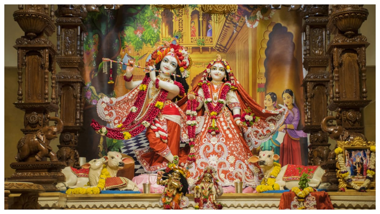 Mandir Vastu Tips These 5 things kept in the temple of the house bring negative energy in the family
