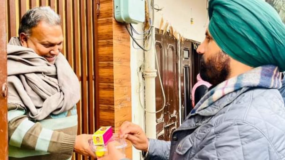 Punjab Congress President Amarinder Raja Warring distributed lamps, sweets in Giddarbaha