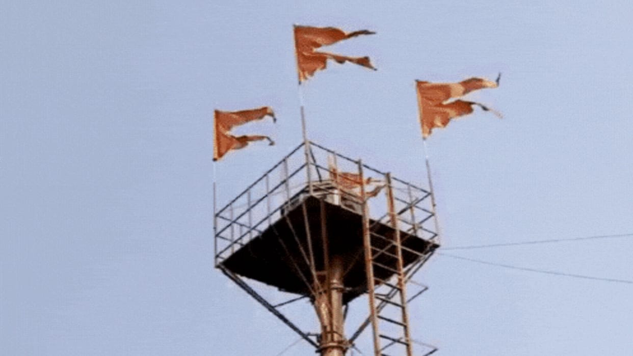 The immortal flame named Shri Ram is burning in Prayagraj, it was established by Devraha Baba.