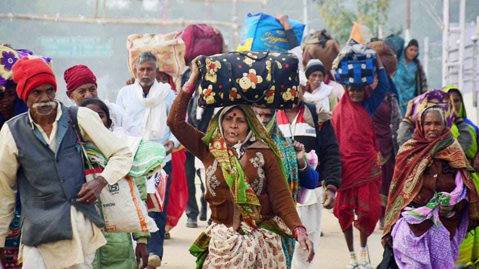 Amroha Weather: People shivered due to melting and severe cold, schools up to 8th will remain closed till 20