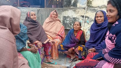 Amar Ujala special conversation about Ram with the women living in the old age home of Ayodhya