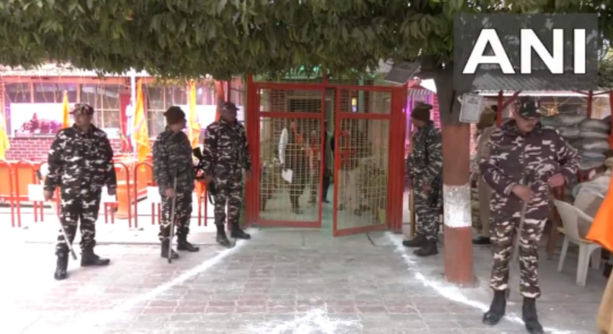 SSB Jawans deployed outside the residence of Shri Ram Janmabhoomi Teerth Kshetra General Secretary Champat Rai