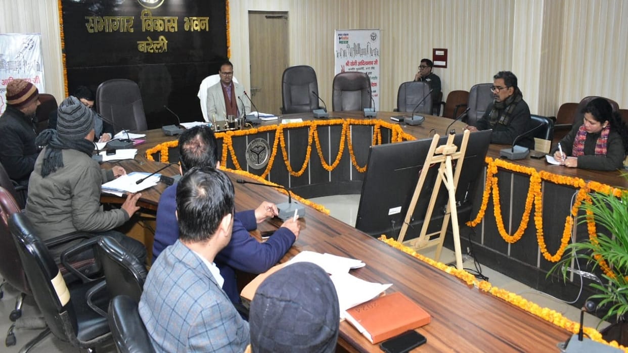 Commissioner ordered to cancel the registration of 112 school vehicles